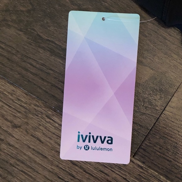 Black Ivivva by Lululemon Nulu Strong Spirit Pant - Picture 10 of 14